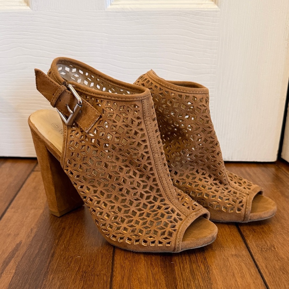 Peep-Toe Laser-Cut Block Heel Slingback - Tan